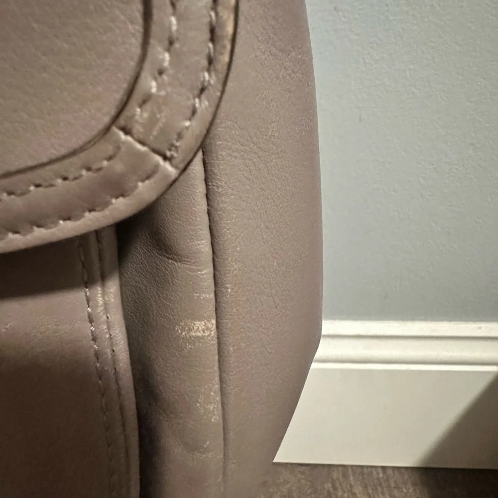 Vintage Coach Taylor Leather Crossbody Bag - Picture 9 of 9